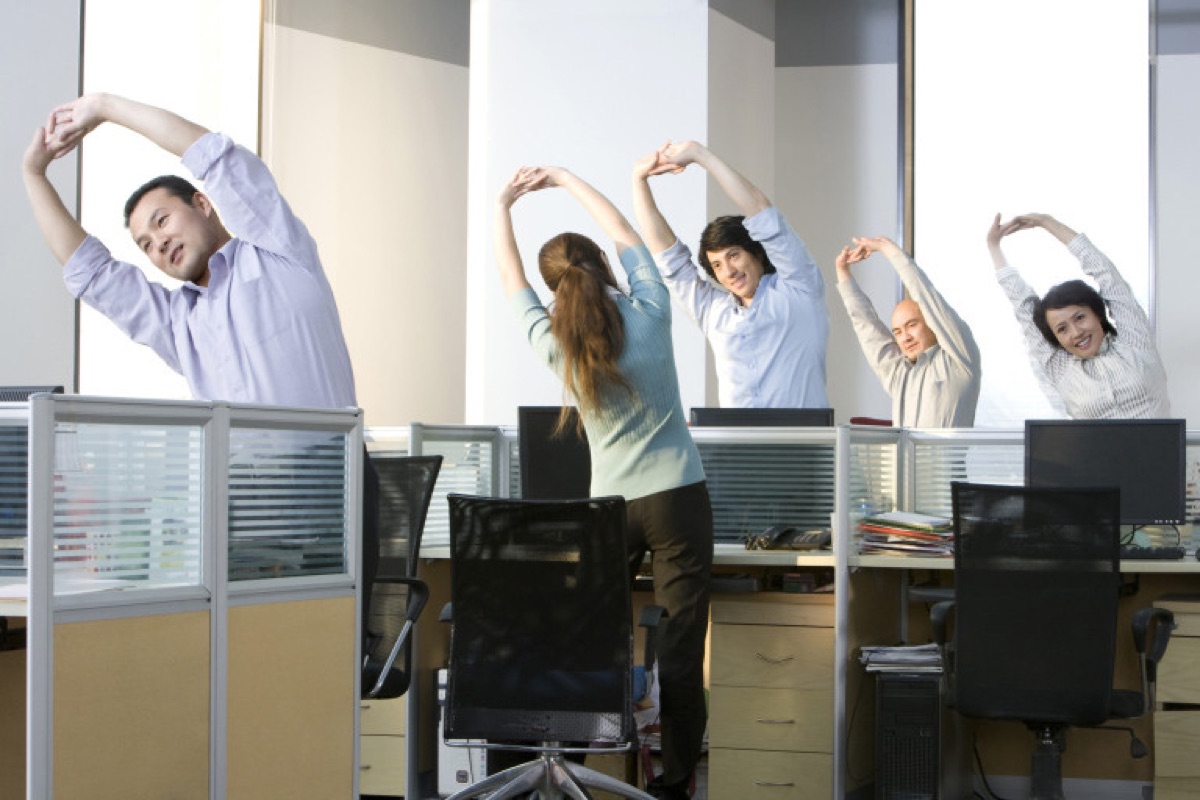 ¿Tus actividades laborales te exigen permanecer mucho tiempo sentado? Entonces esto es para ti